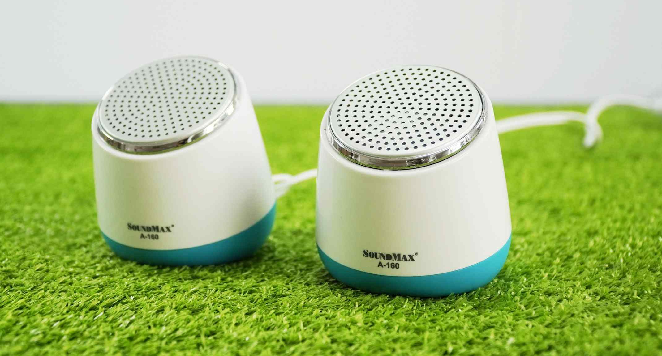 Loa Soundmax A160 2.0 có vỏ được thiết kế bằng chất liệu nhựa màu đen cao cấp bền. Chắc chắn bảo vệ các linh kiện bên trong được an toàn khỏi các chấn động bất chợt.    Màng loa được cấu tạo bằng nam châm Neodymium có khả năng chống nhiễu. Cho bạn trải nghiệm nghe âm thanh trong hơn.