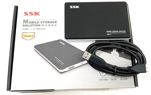 Box ổ cứng HDD SSK HE-V300 có cổng USB 3.0 tốc độ truyền dữ liệu 5Gbps, nhanh gấp 10 lần USB 2.0. Đảm bảo rút ngắn thời gian truyền tải lượng dữ liệu lớn.