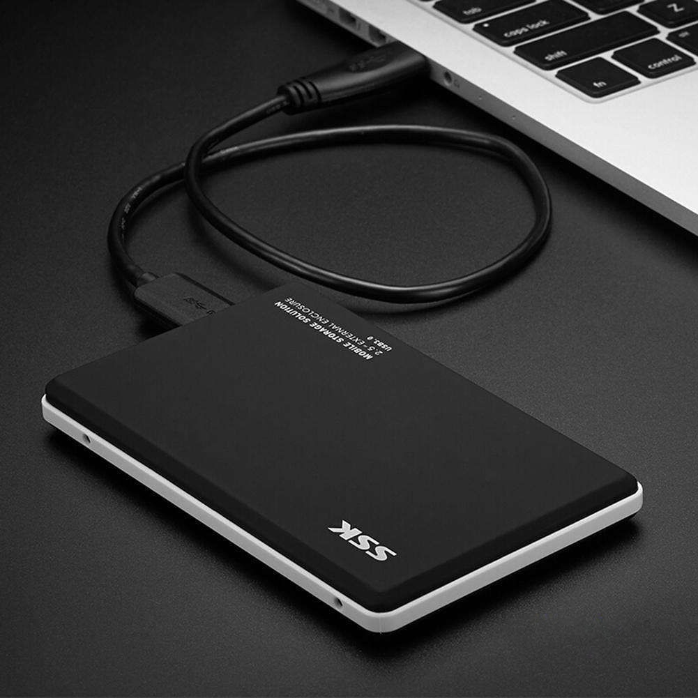 Box HDD SSK HE-V300 tích hợp cổng USB2.0 và USB3.0 giúp thiết bị tương thích với các cổng giao tiếp hiện nay.