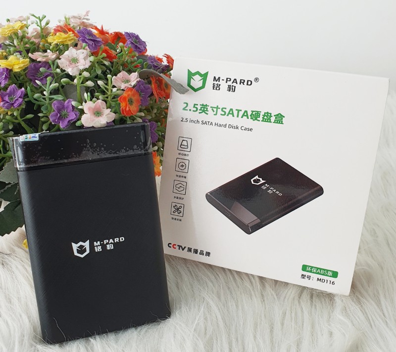 Box ổ cứng HDD M-PARD MD116 có cổng USB 3.0 tốc độ truyền dữ liệu 5Gbps, nhanh gấp 10 lần USB 2.0. Đảm bảo rút ngắn thời gian truyền tải lượng dữ liệu lớn.