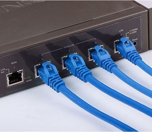 Cáp mạng máy tính C18133BL sử dụng đầu ra RJ45 tương thích với các máy tính (mạng LAN) hay kết nối với các thiết bị mạng như Hub, Switch…