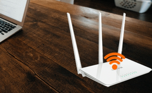 Bộ Phát Wifi Tenda F3 300Mb trang bị nút kết nối nhanh WPS. Giúp bạn cho phép các thiết bị hỗ trợ WPS kết nối nhanh vào hệ thống mạng.    Không còn lo lắng về vấn đề quên mật khẩu WiFi.