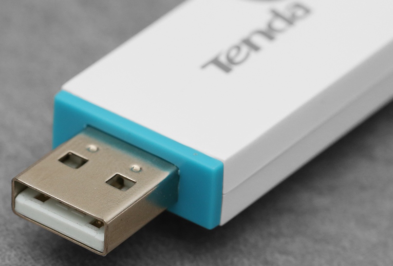 USB Wifi Tenda U2 kết hợp công nghệ MIMO hiện đại cho đường truyền chất lượng, nhanh chóng.    Tenda U2 giúp bạn trải nghiệm giải trí, làm việc với mạng internet mượt mà.